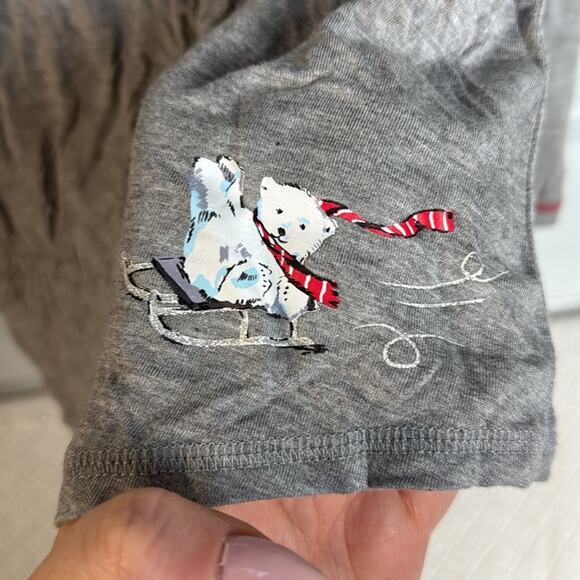 Vera Bradley Gray and Red Polar Bear Pajama Top - Picture 4 of 5